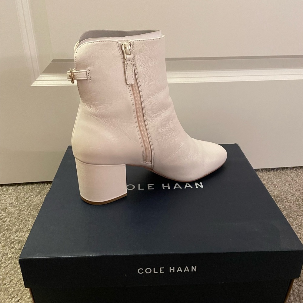 Colehaan Women’s Wren Bootie in Ivory